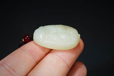 上海都达杂项专场102【全场包邮】  天然和田玉精雕《代代数钱》挂件 96-40