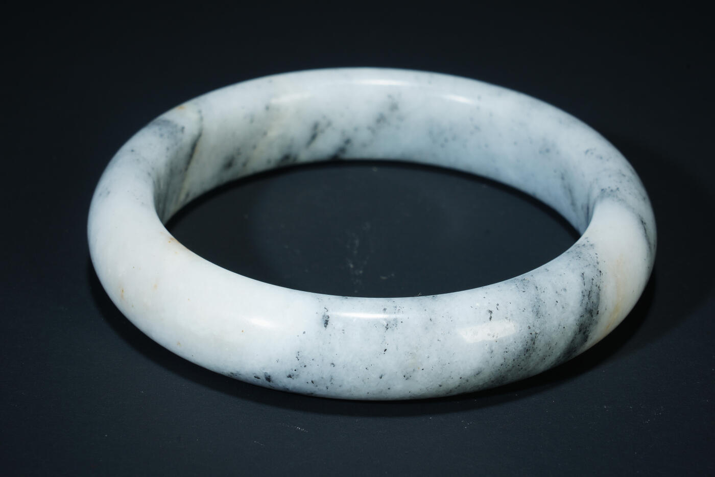 上海都达杂项专场六十九【全场包邮】 天然和田玉点墨青花手镯96-31