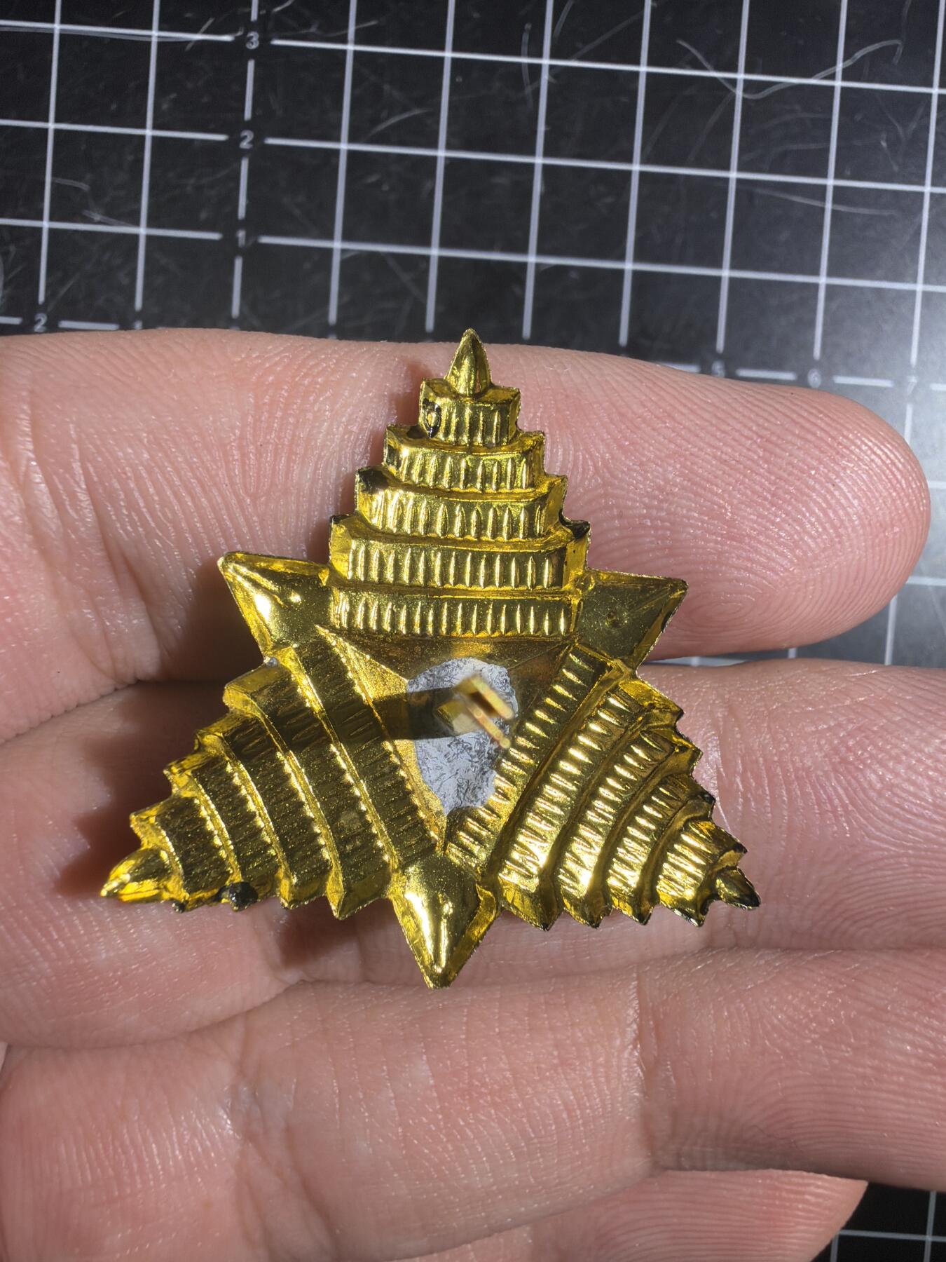 古冰库章牌勋赏收藏0起拍卖 日本学员帽徽