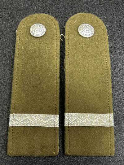 西秦中古拍卖第八十三期  - 匈牙利人民军军士长肩章