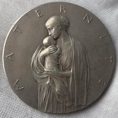 掌中浮雕-藏着的欧洲第057场 - 法国母爱银章，37mm，22.9g， 章牌大师奥斯卡.罗蒂Oscar Roty（1846-1911）作品，未刻字，有合适盒子（无法确定是否原盒）