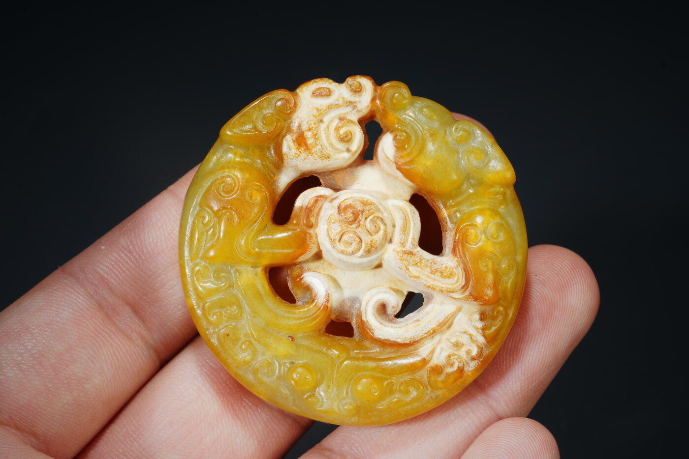 上海都达杂项专场六十九【全场包邮】 古玉双龙护卫玉佩96-48