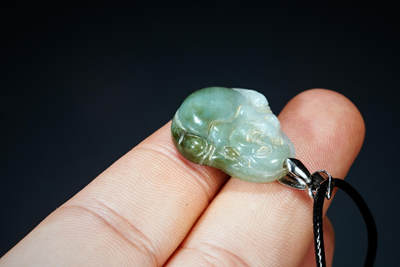 上海都达杂项专场102【全场包邮】  天然翡翠精雕《佛公》挂件96-193