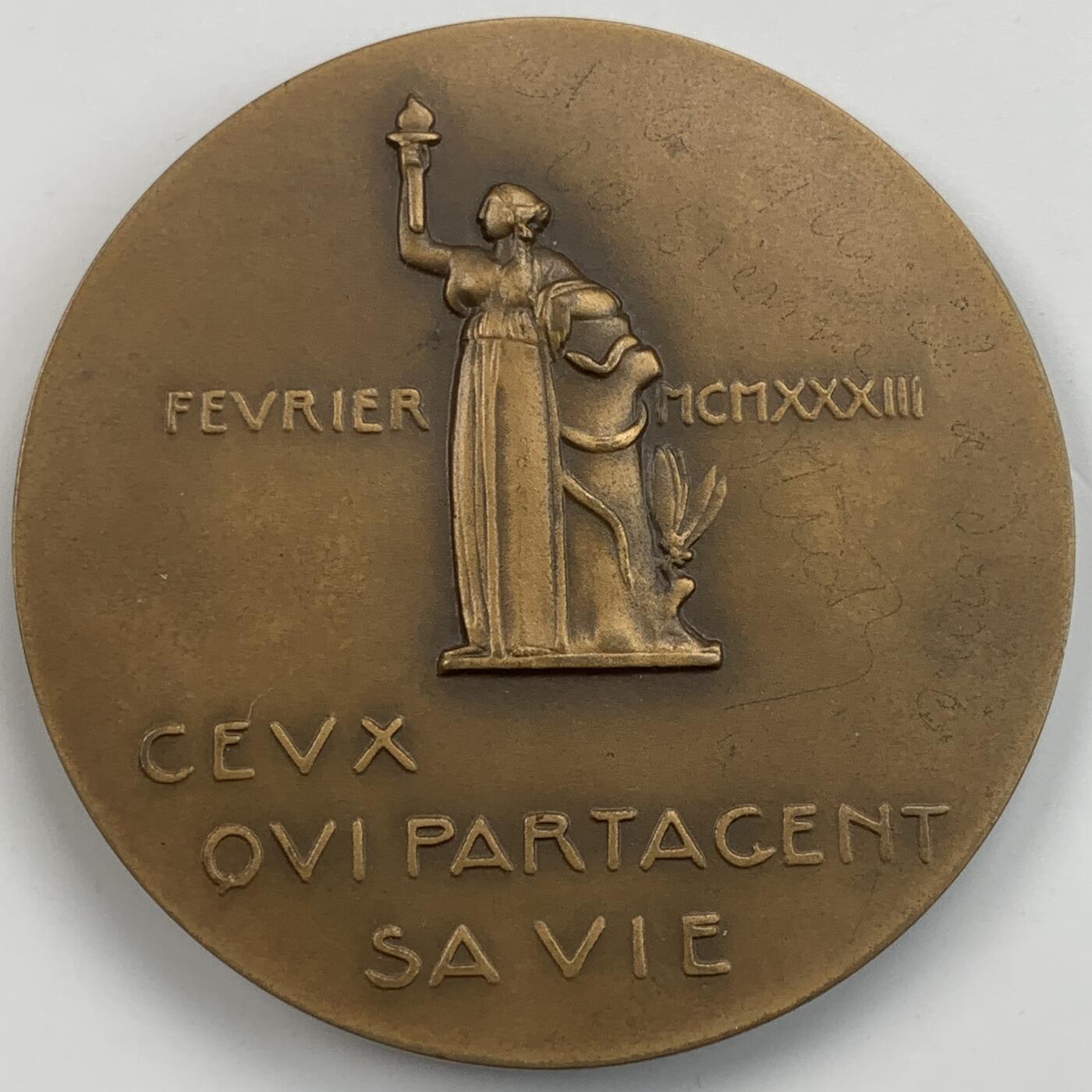 掌中浮雕-藏着的欧洲第057场 1933年法国医药协会保罗•梅塔迪尔（Paul Métadier 1872-1956）纪念铜章，70mm，  雕刻家：法国达曼 Paul Marcel Dammann.（1885—1939）