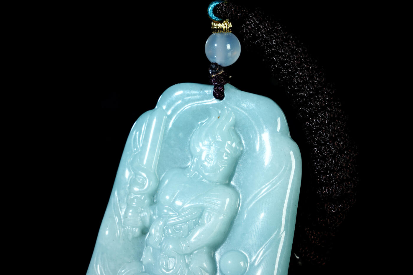 上海都达杂项专场六十九【全场包邮】 天然冰胶绿翡翠（A货）精雕《不动明王》挂件 附鉴定证书96-8