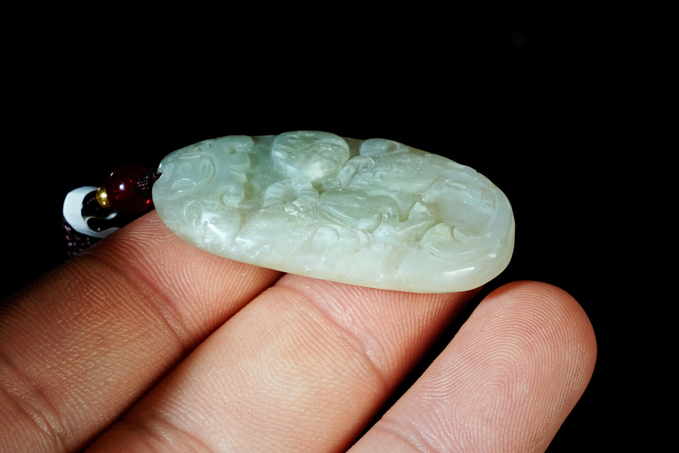 上海都达杂项专场六十九【全场包邮】 天然和田玉精雕《扭转乾坤》挂件 96-39