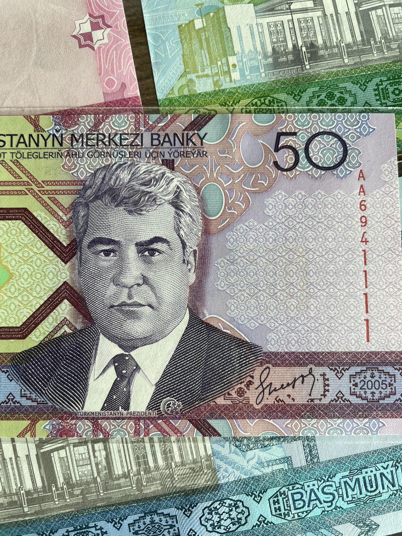 土库是五张全套UNC 含三张AA冠 一张后尾四同