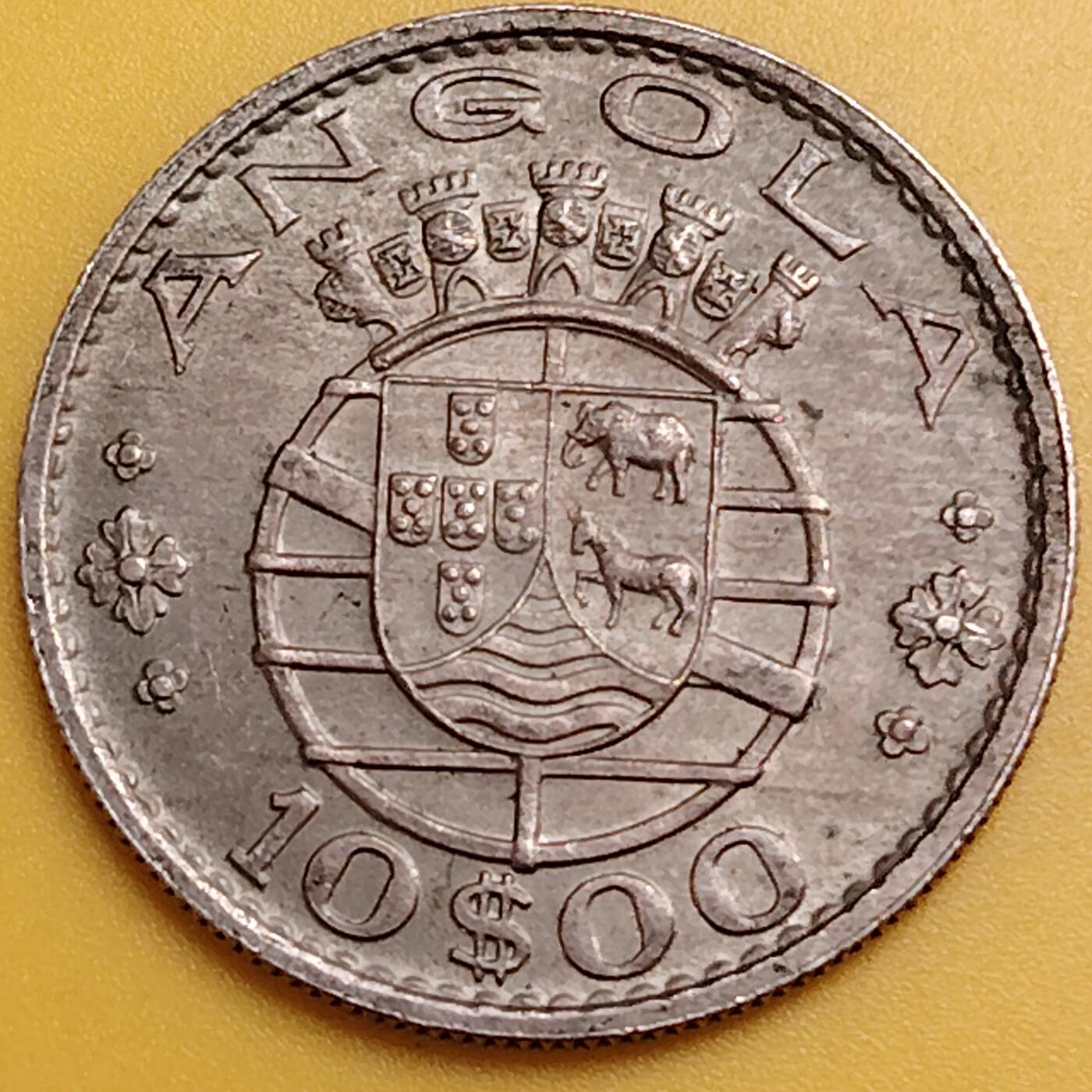 布加迪🐬～世界钱币(上海)🌾第 288 期 /  各国套币和散币 安哥拉🇦🇴 1969年 10埃斯库多 28mm