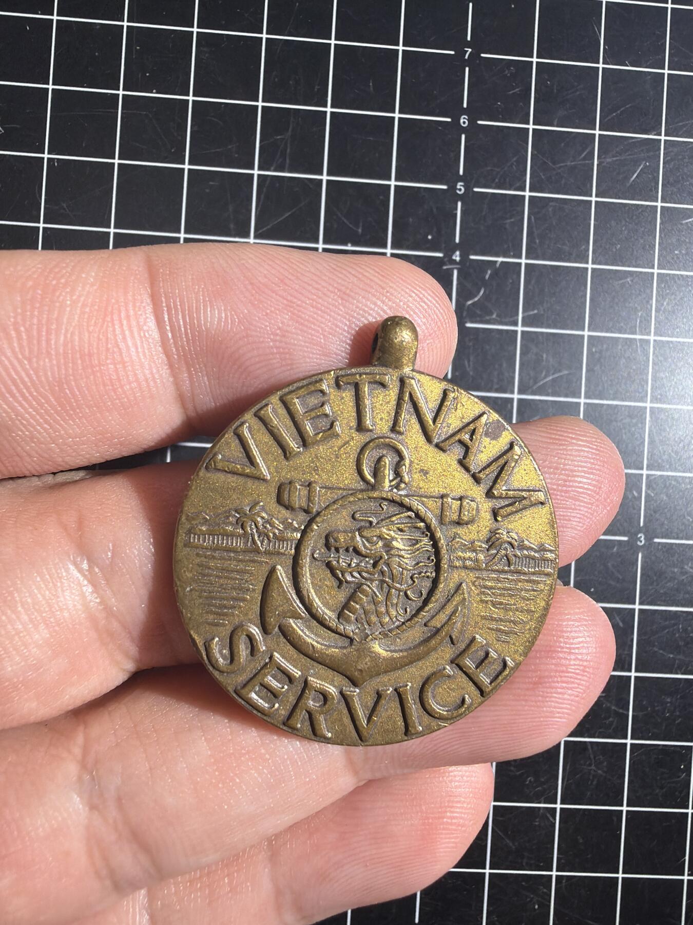 古冰库章牌勋赏收藏0起拍卖 美国海军商船队 越战奖章 越南服役章头