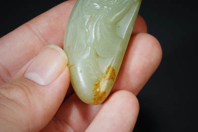 上海都达杂项专场102【全场包邮】  天然和田玉精雕《持莲观音》挂件 附鉴定证书96-36