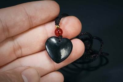 上海都达杂项专场102【全场包邮】  天然和田玉青玉心型吊坠挂件 附鉴定证书96-268