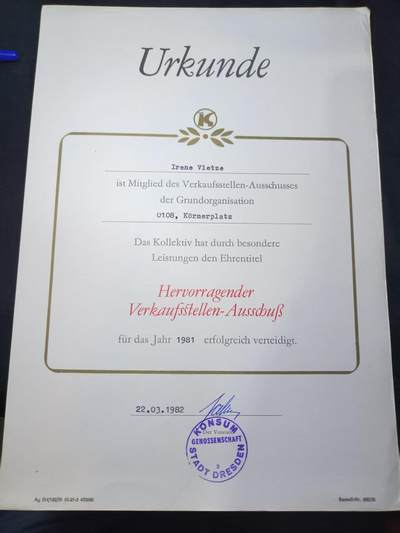云宸嘉赏-勋臻佳藏四月精品甄选场次（低佣 一元一手） - 民主德国德累斯顿市消费合作社（Konsum）荣誉证书 授予伊雷妮・维策
