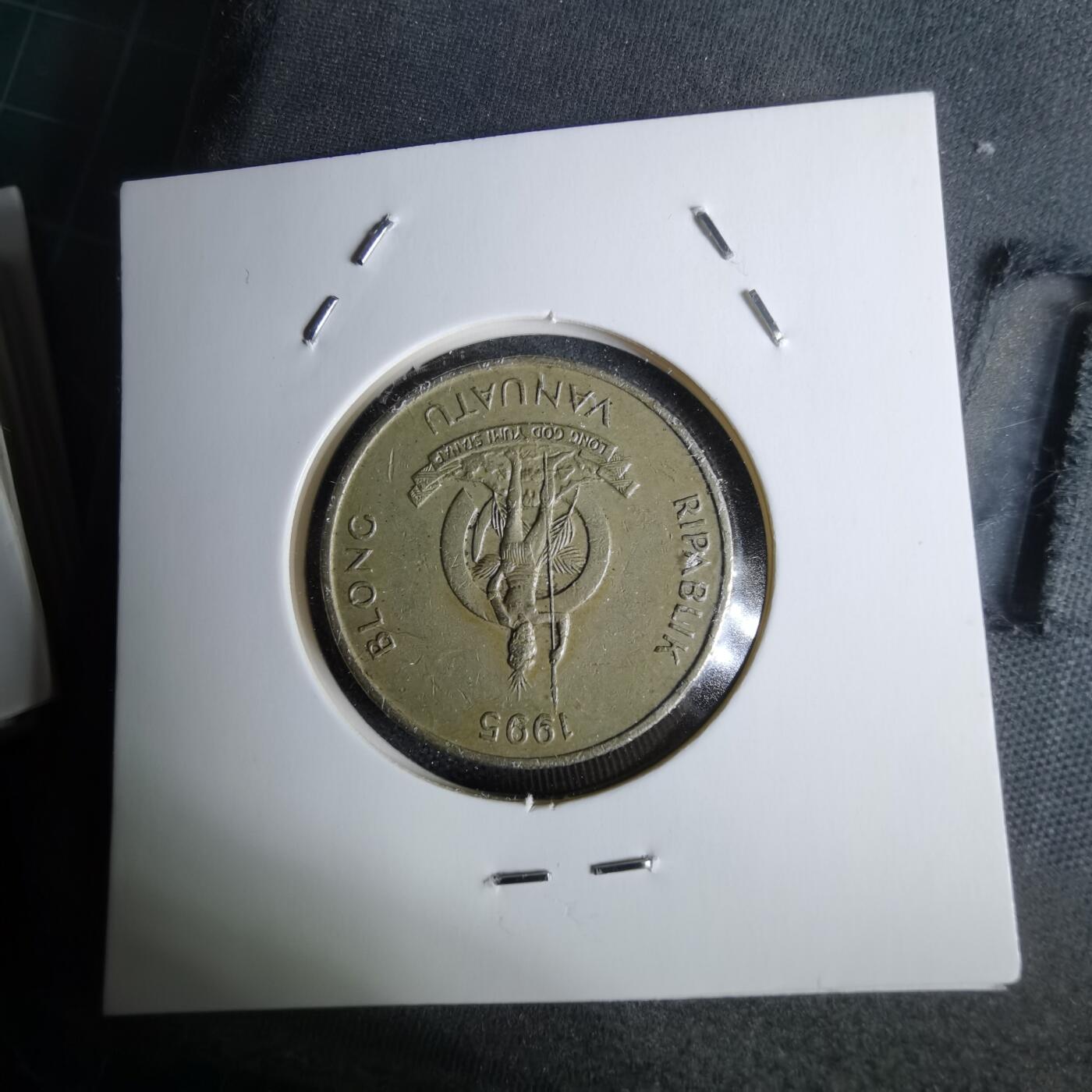 沼泽如烟--第1044场 瓦努阿图1995年100瓦图