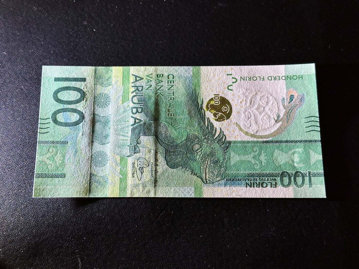 《外钞收藏家》第六百二十五期（精选场）（长期征集拍品、欢迎藏友们联系合作） 2019年阿鲁巴100福林 A冠 无47靓号 全新UNC 尾11