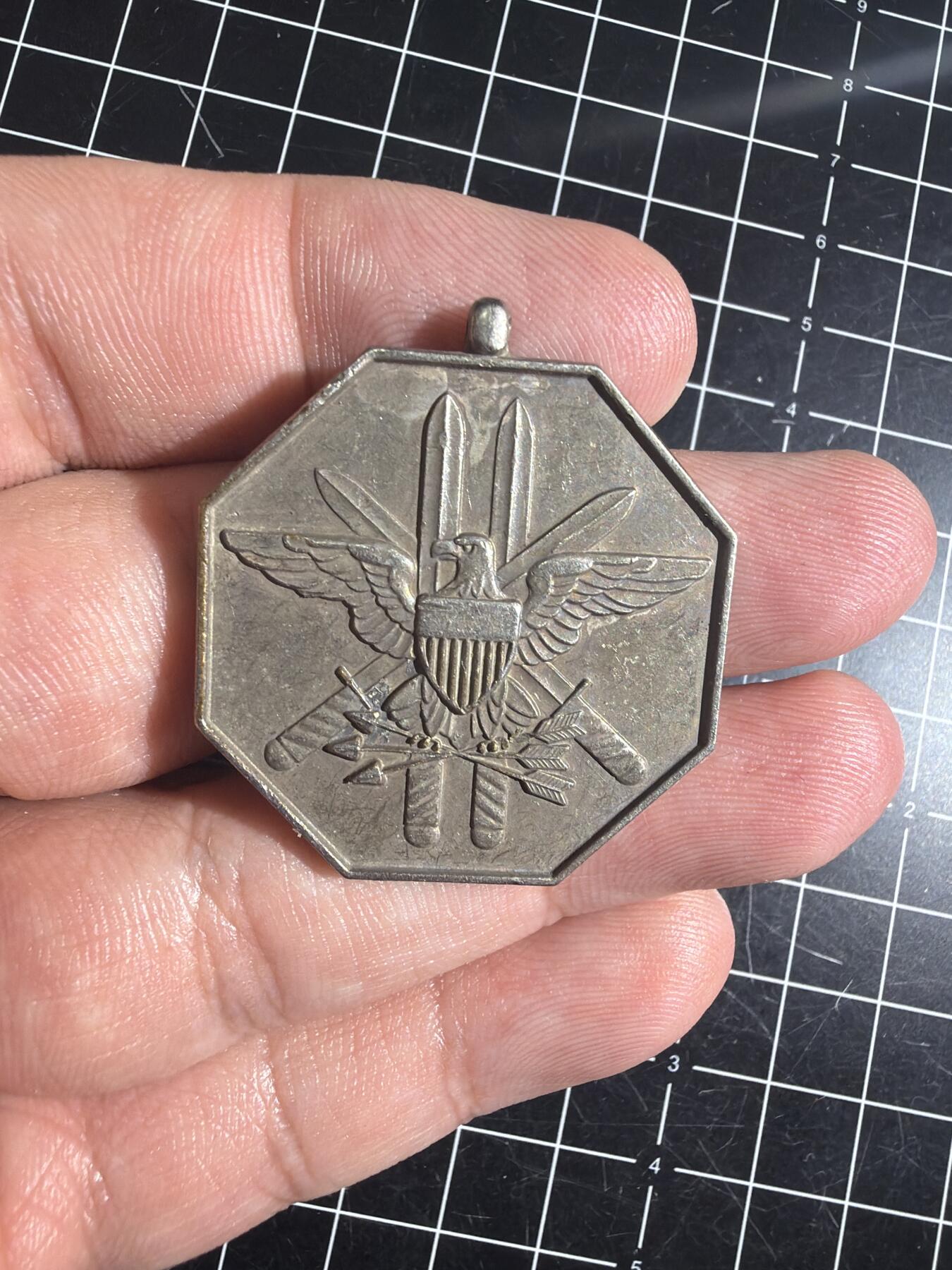 古冰库章牌勋赏收藏0起拍卖 美国国防部（U.S. Department of Defense）颁发的“联合文职服务成就奖章”