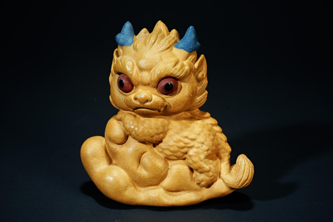 上海都达杂项专场六十九【全场包邮】 紫砂段泥小萌龙茶宠摆件96-52