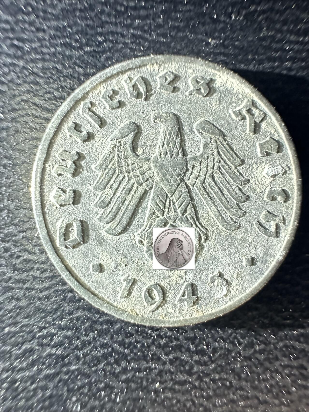 丙午马年四月第二场 。本期更新各类稀有品种 德三1943年1芬尼。品相如图。属于二战时期。需要原图请联系本店。（不设起拍放漏）