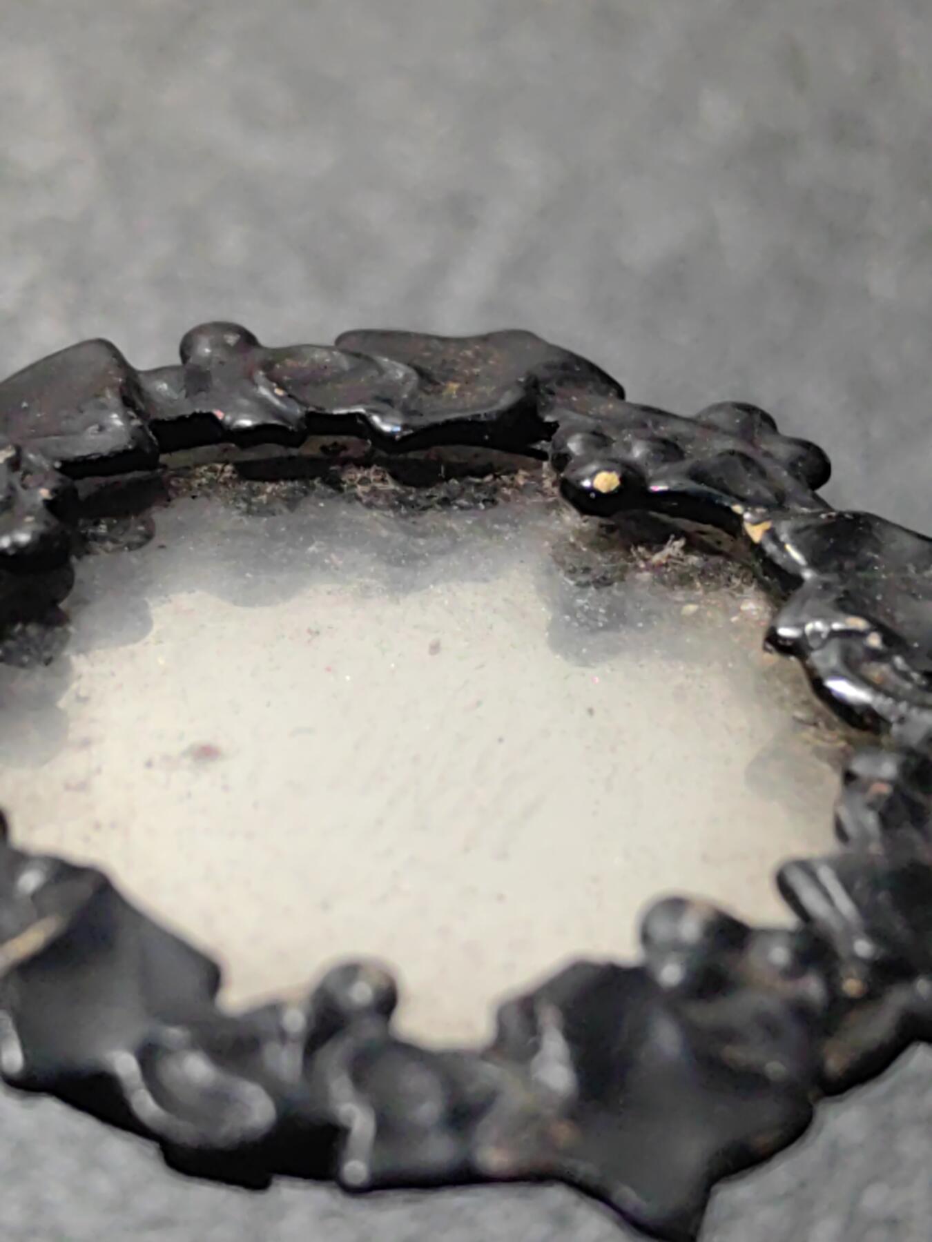 靖甫拍卖第九场 西欧花边玻璃框徽章 中间是玻璃盖 背面可以拆下放进去小照片或者硬币等