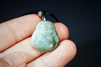 上海都达杂项专场102【全场包邮】  天然翡翠精雕《佛公》挂件96-193