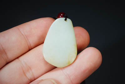 上海都达杂项专场102【全场包邮】  天然和田玉精雕《灵蛇献宝》挂件 96-41