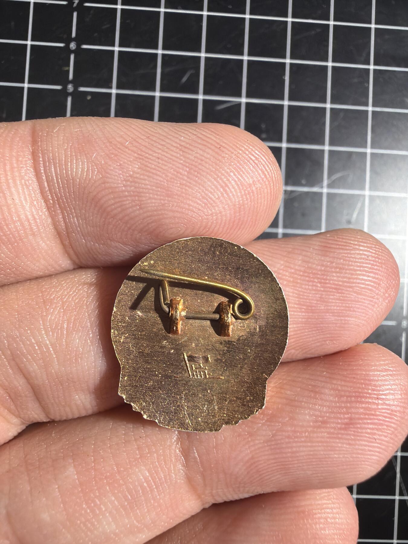 古冰库章牌勋赏收藏0起拍卖 异型天安门