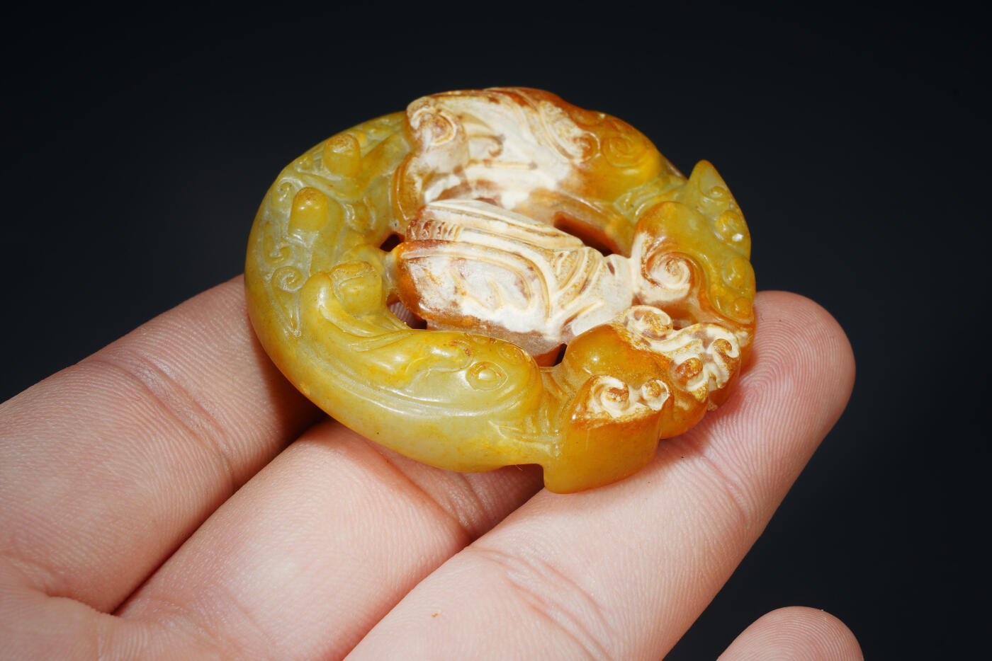 上海都达杂项专场六十九【全场包邮】 古玉双龙护卫玉佩96-48