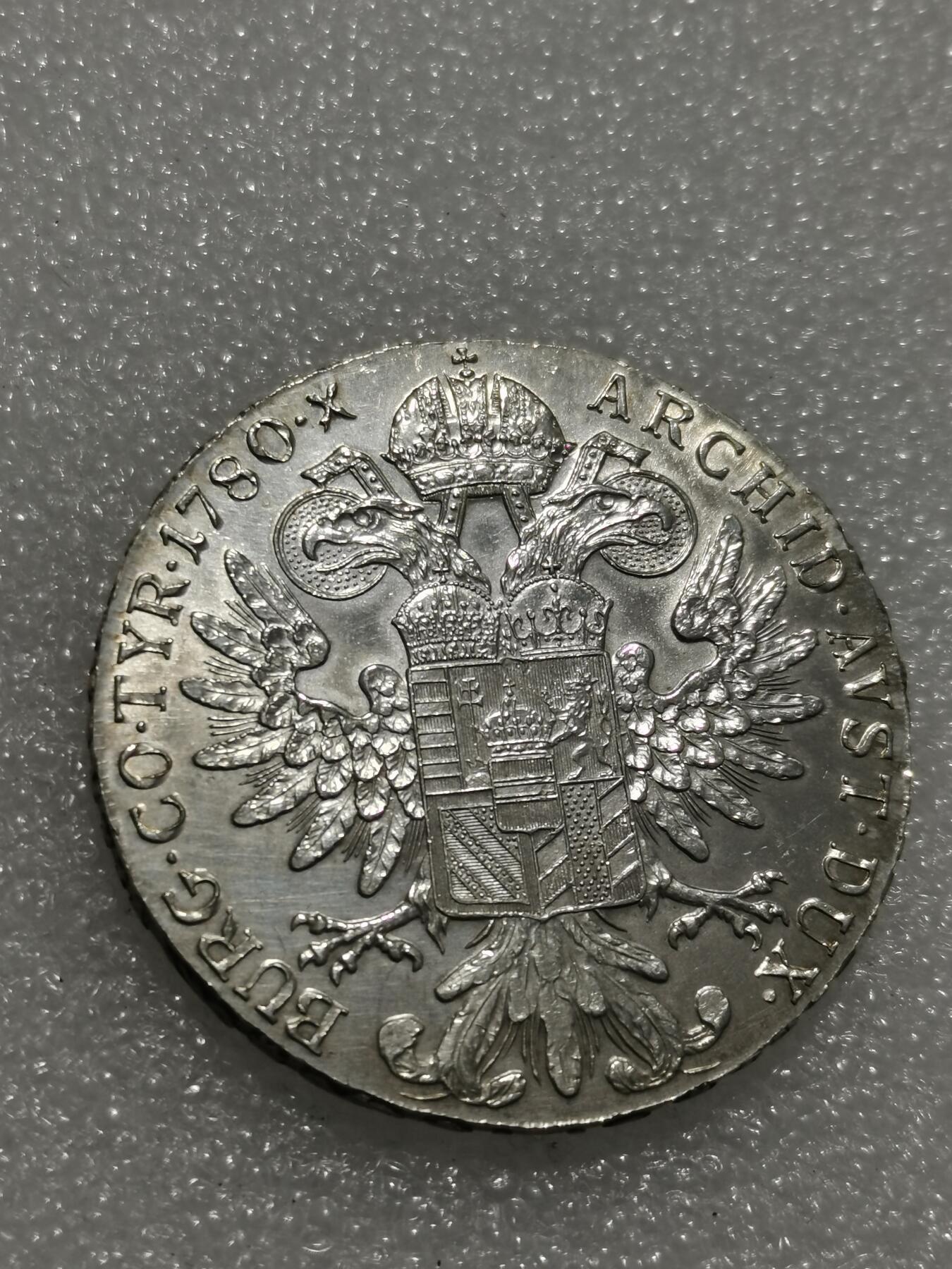 天下钱庄专场欢迎参拍 奥匈帝国大奶妈银币，官方后铸