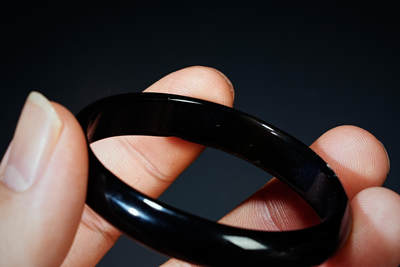 上海都达杂项专场102【全场包邮】  天然黑玛瑙手镯 附鉴定证书96-29