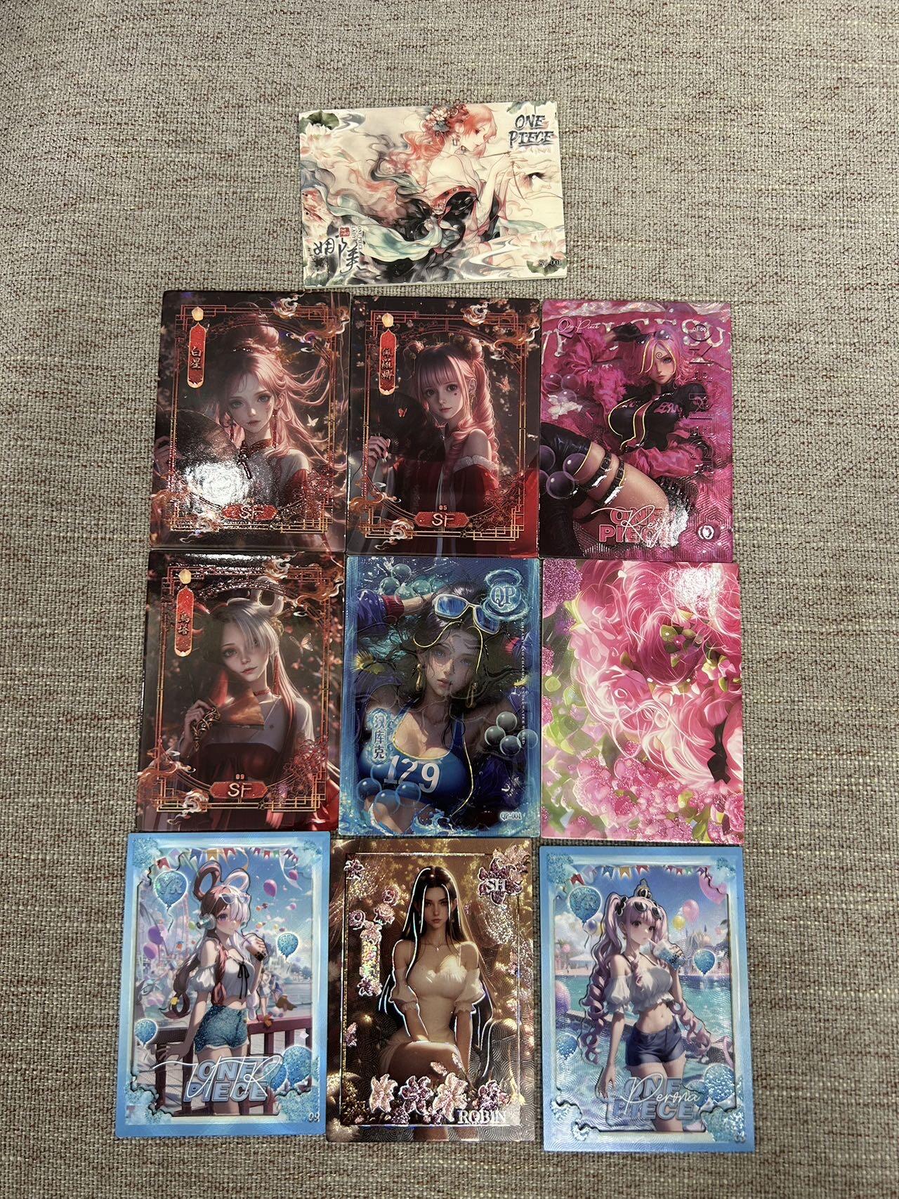 喜灰玩卡拍卖第七期，接拍品0佣金，欢迎送拍，释放现金流，让自己有资金可以购买更多喜欢的卡牌，让别的卡友能淘到更多心仪的卡牌 一组九张 其中238/422编卡一张、小咖位2张