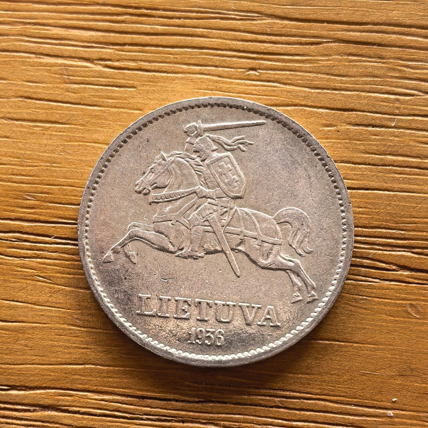 道一币馆币章第一百七十三场 立陶宛1936年马剑10立特银币  18g 750s
