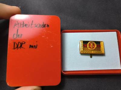 云宸嘉赏-勋臻佳藏四月精品甄选场次（低佣 一元一手） - 民主德国 劳动荣誉奖章（麦穗版）带盒