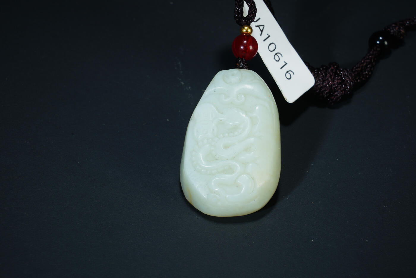 上海都达杂项专场六十九【全场包邮】 天然和田玉精雕《灵蛇献宝》挂件 96-41
