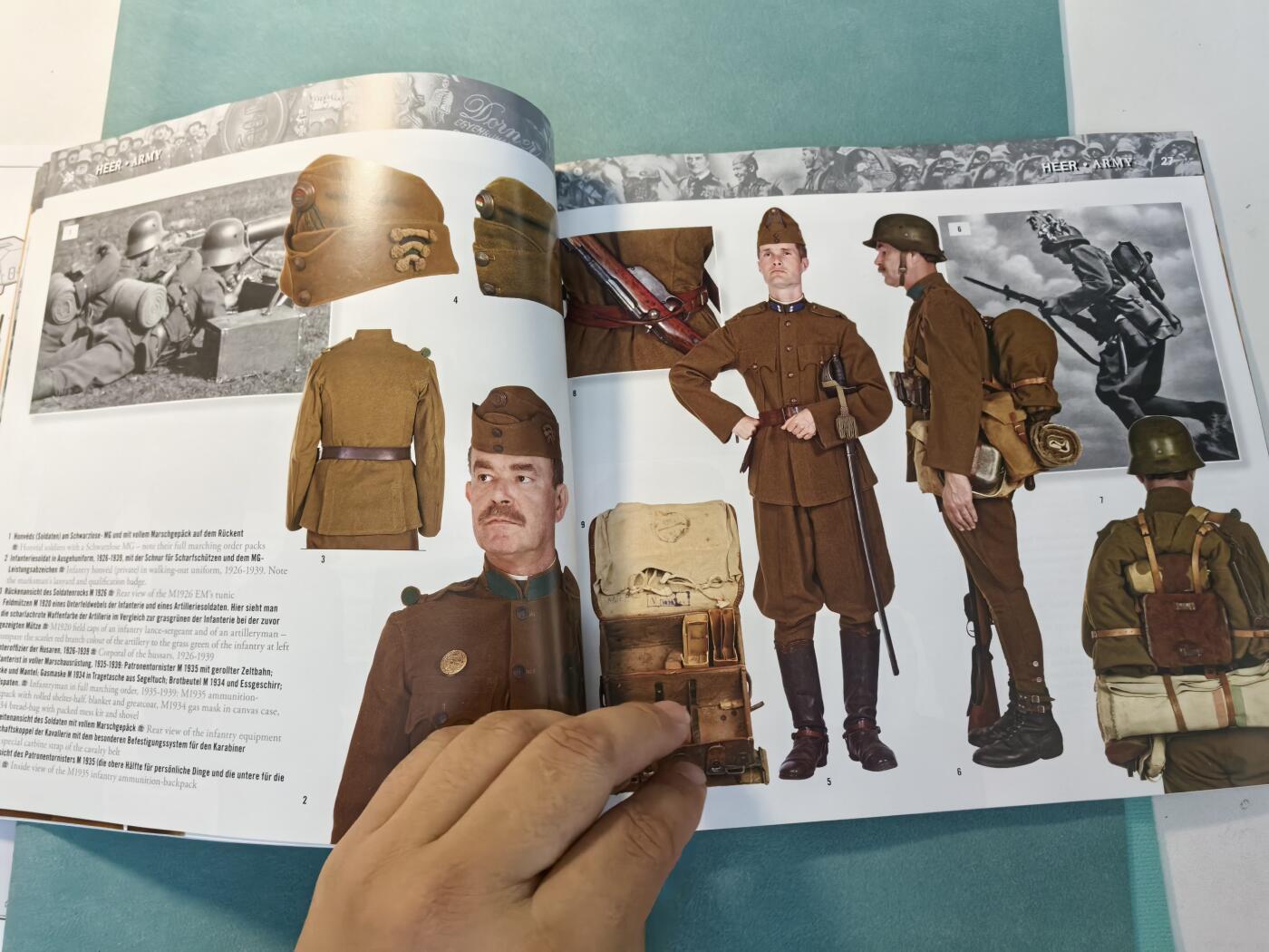 盛世勋华——号角文化勋章邮票专场拍卖第313期 匈牙利出版 匈牙利二战陆军制服 非常专业的文献