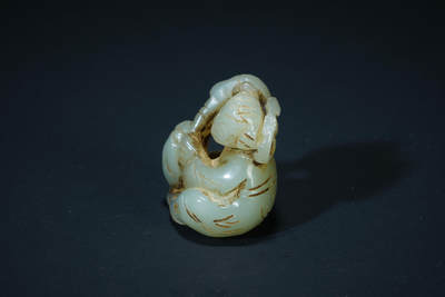 上海都达杂项专场102【全场包邮】  和田玉雕小童子摆件（顶部有磕碰）96-185