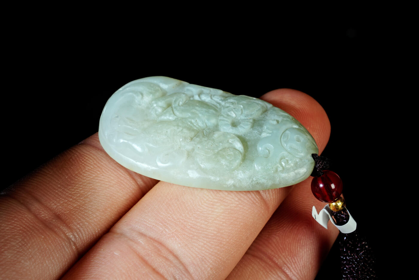 上海都达杂项专场六十九【全场包邮】 天然和田玉精雕《扭转乾坤》挂件 96-39