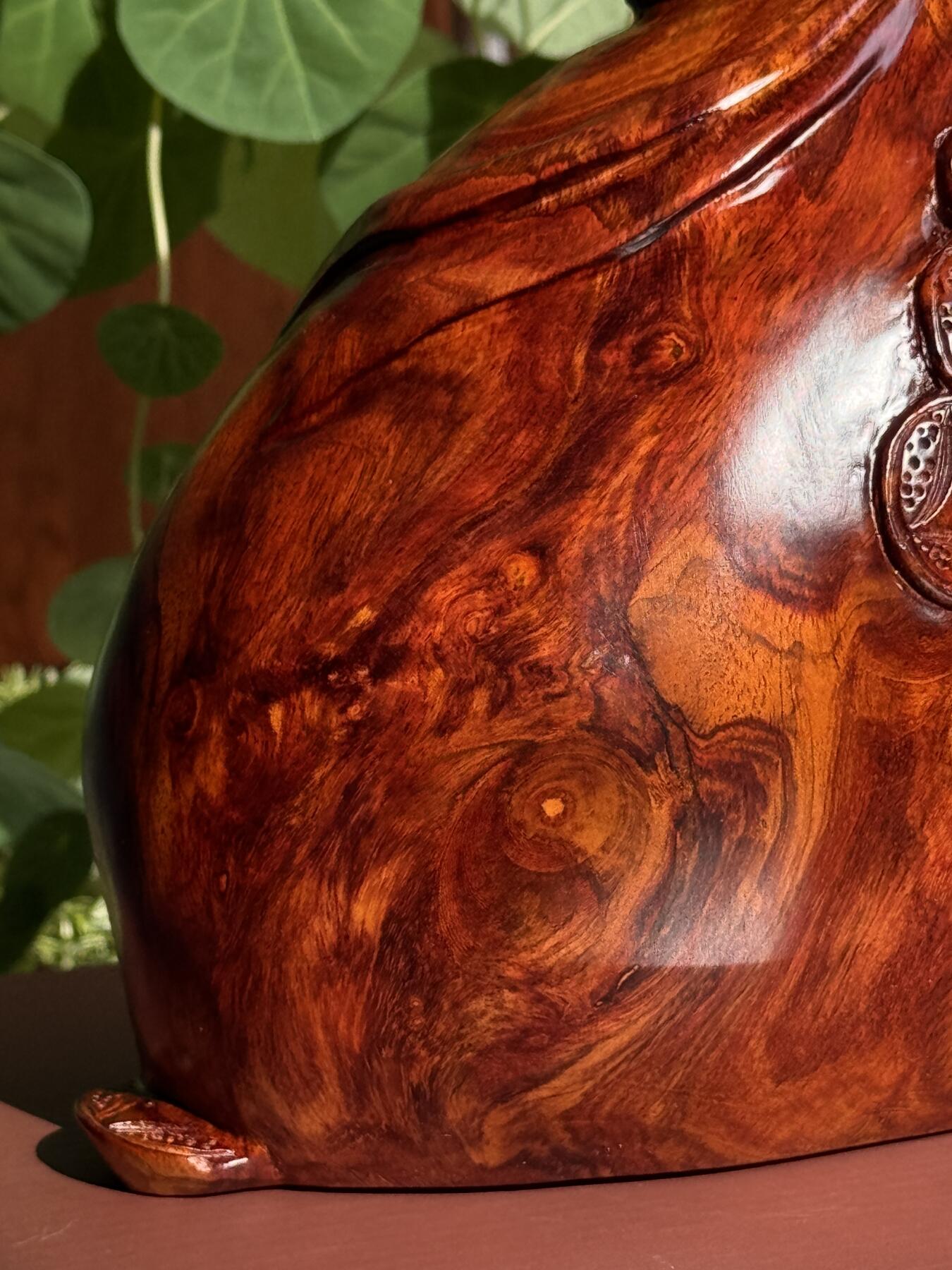 零元拍：越南黄花梨风水摆件钱袋子大摆件，满花精工。尺寸约：24/15CM。