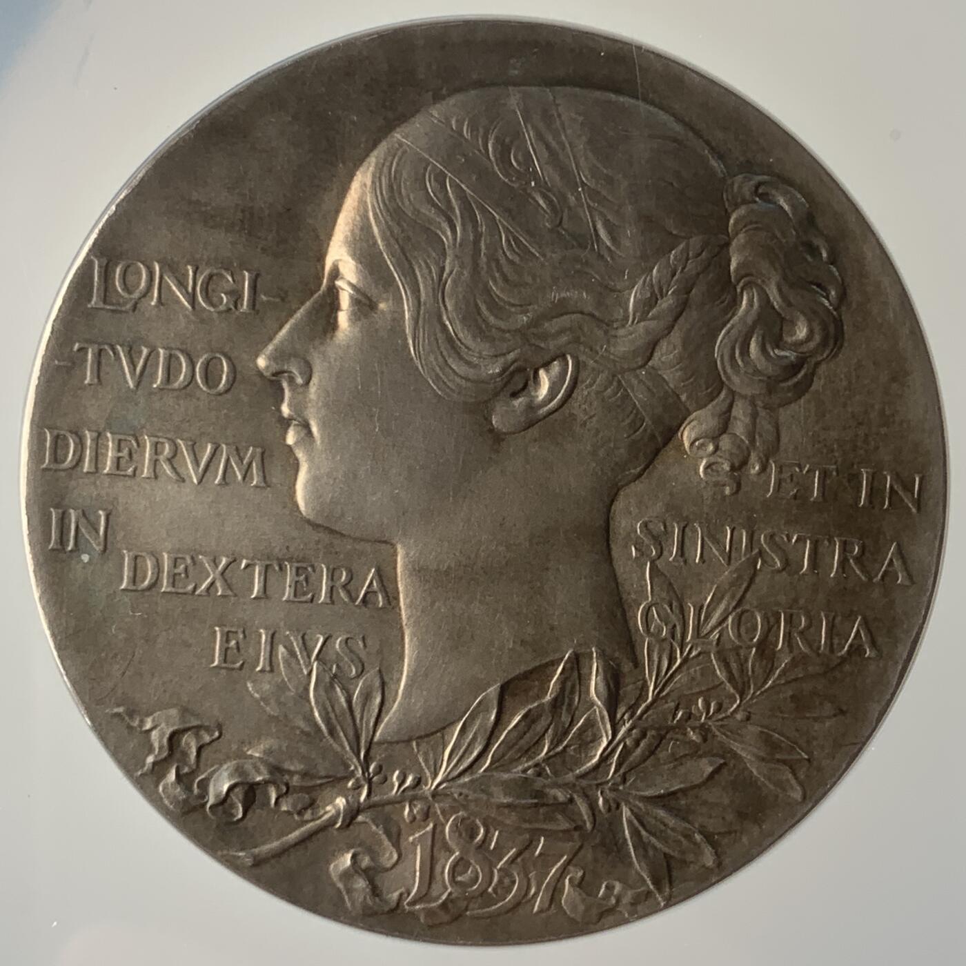 掌中浮雕-藏着的欧洲第057场 NGC MS63 : 1897年英国维多利亚女王登基60周年纪念银章, 55mm