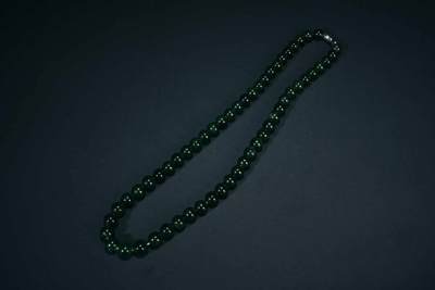 上海都达杂项专场六十九【全场包邮】 - 天然和田玉碧玉圆珠项链 附鉴定证书96-32