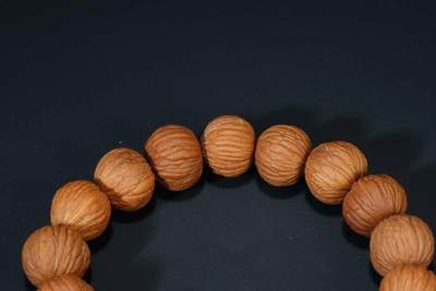 上海都达杂项专场102【全场包邮】  猴头凤羽核桃手串96-180