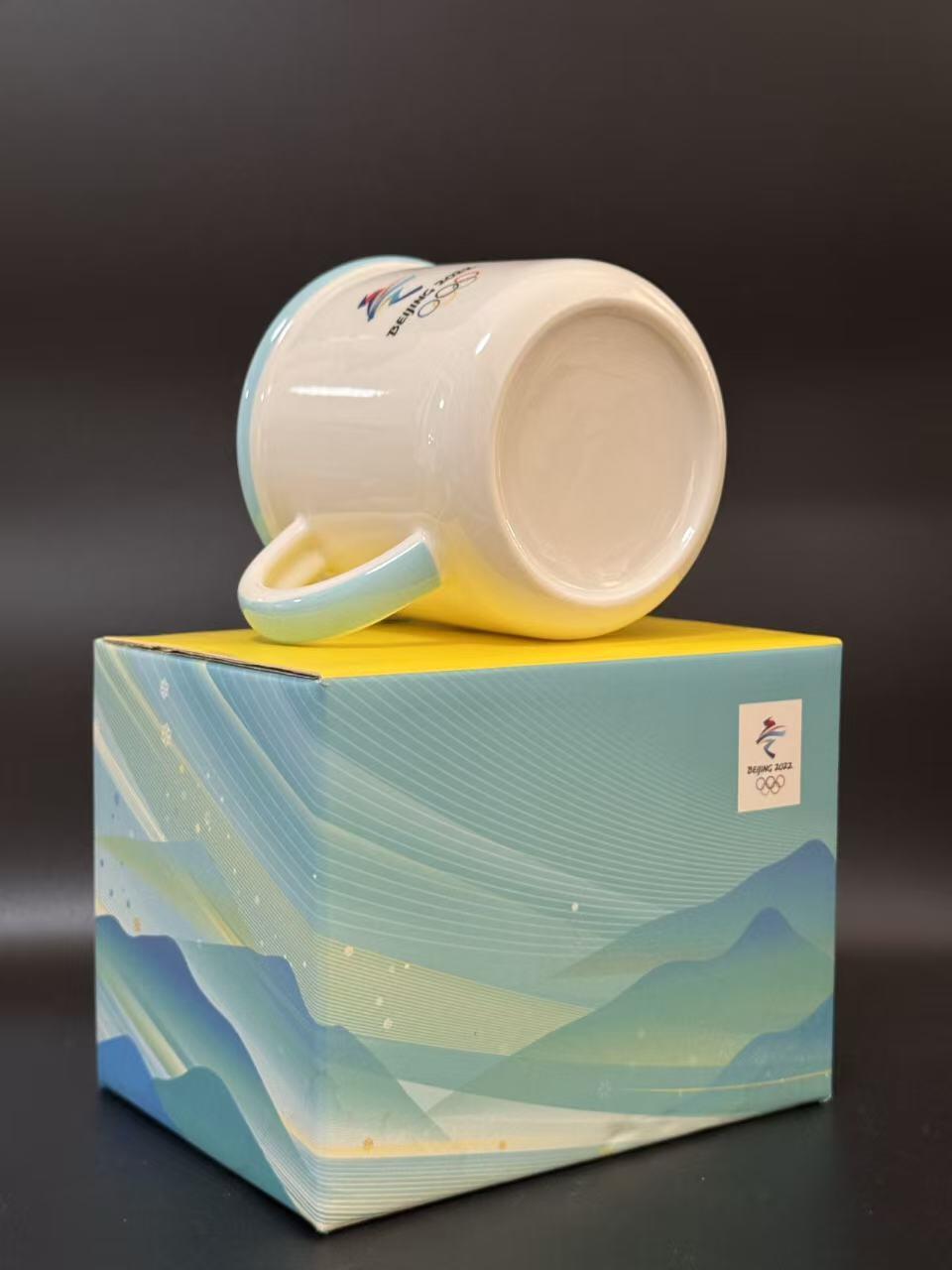 零元拍：2022北京冬奥会 纪念杯三个一起拍 均是全新 每个杯子主题画面、颜色不同，很精美又实用