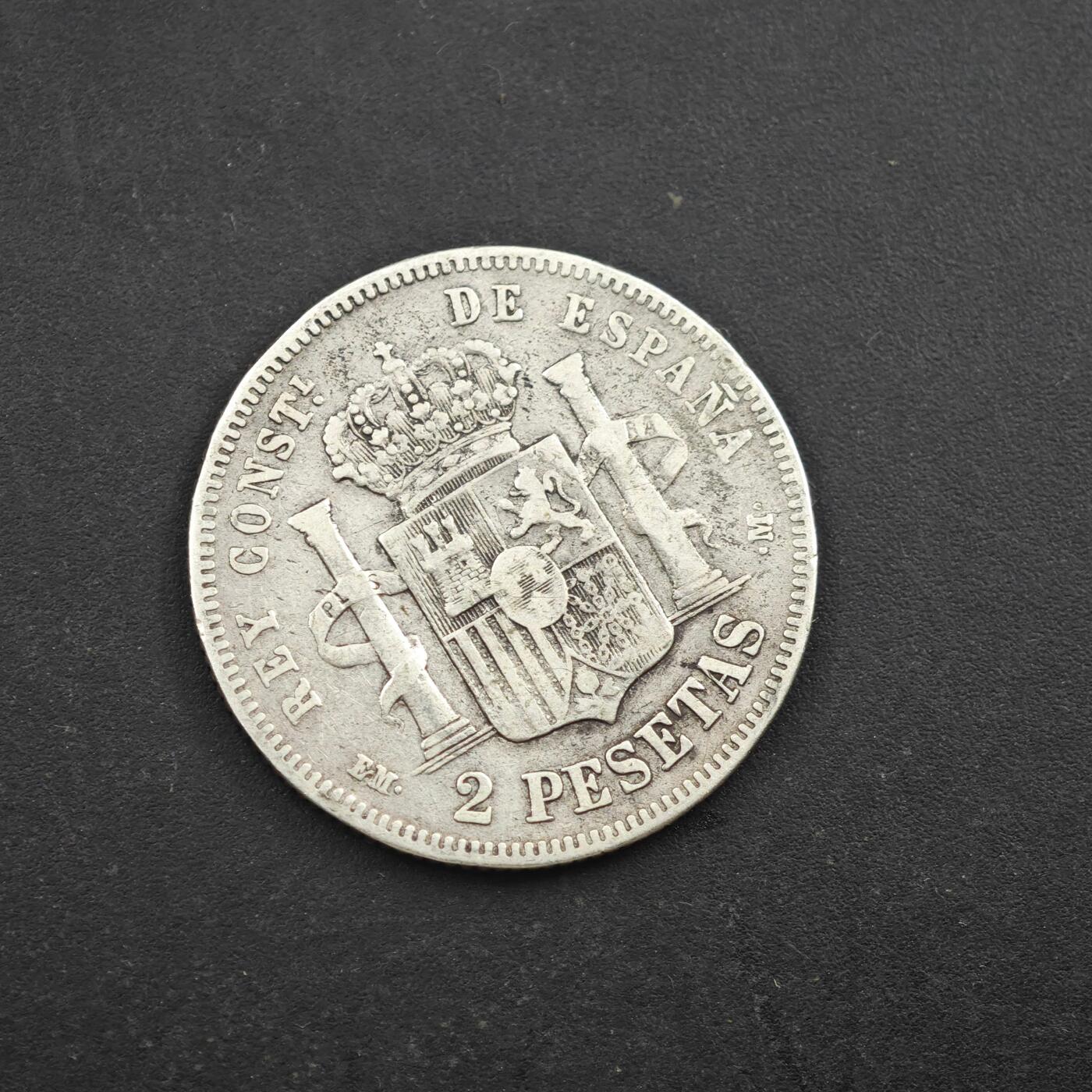 4月8日结束，成斌徽章钱币专场 西班牙阿方索十二世2比塞塔银币 9.8g