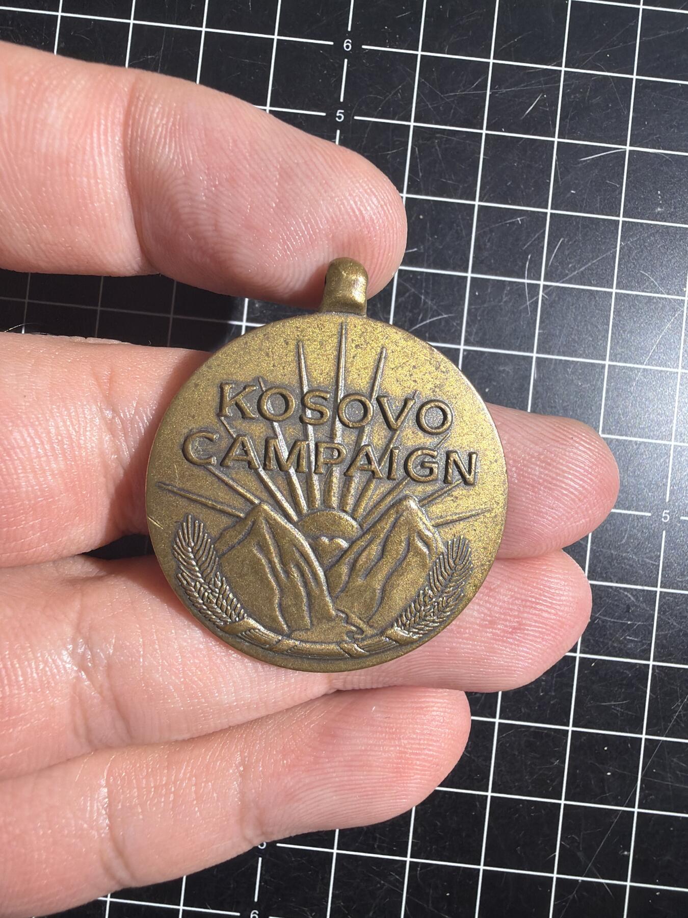 古冰库章牌勋赏收藏0起拍卖 美国北约科索沃战役奖章