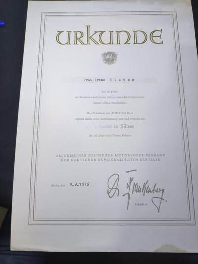 云宸嘉赏-勋臻佳藏四月精品甄选场次（低佣 一元一手） - 民主德国20 年无事故驾驶银质荣誉勋章证书 授予伊雷妮・维策女士