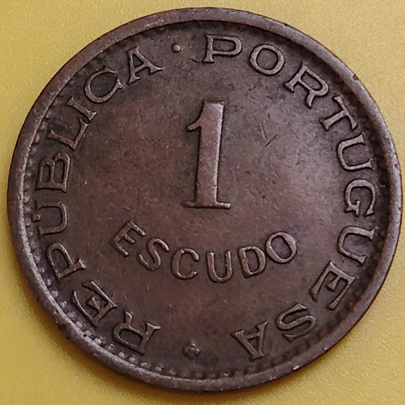 布加迪🐬～世界钱币(上海)🌾第 288 期 /  各国套币和散币 安哥拉🇦🇴 1963年 1埃斯库多 26mm