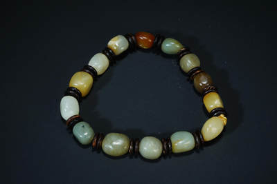 上海都达杂项专场六十九【全场包邮】 - 天然和田玉籽料手串96-42