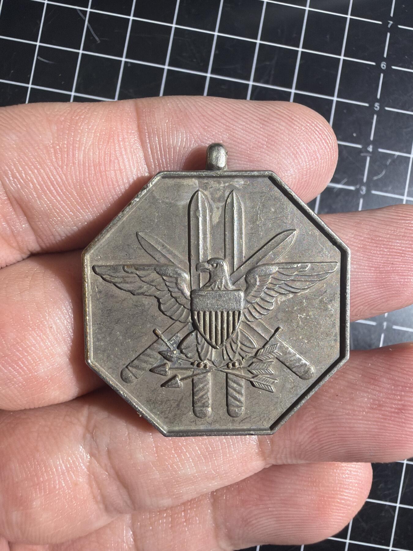 古冰库章牌勋赏收藏0起拍卖 美国国防部（U.S. Department of Defense）颁发的“联合文职服务成就奖章”