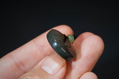 上海都达杂项专场102【全场包邮】  天然岫玉碧绿平安扣挂件96-202