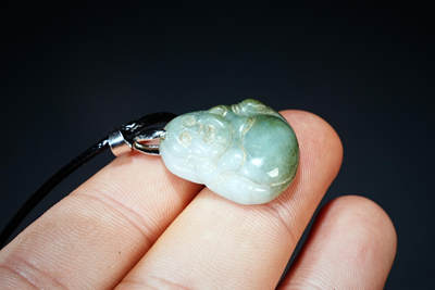 上海都达杂项专场102【全场包邮】  天然翡翠精雕《佛公》挂件96-193