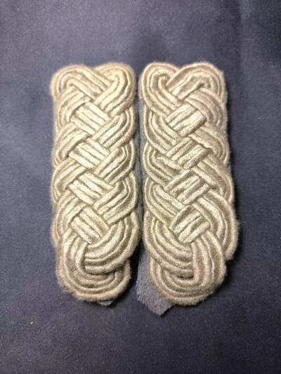 云宸嘉赏-勋臻佳藏四月精品甄选场次（低佣 一元一手） - 民主德国人民军野战校官肩章