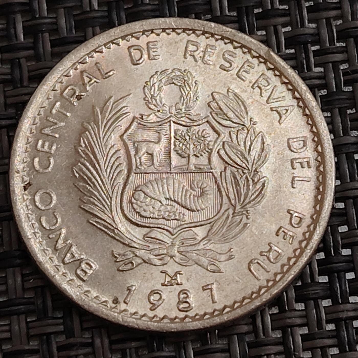 布加迪🐬～世界钱币(上海)🌾第 288 期 /  各国套币和散币 秘鲁🇵🇪 1987年 1比索